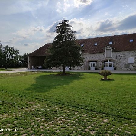 Bed and Breakfast Domaine De La Ferme De Mont Mormant Exterior foto